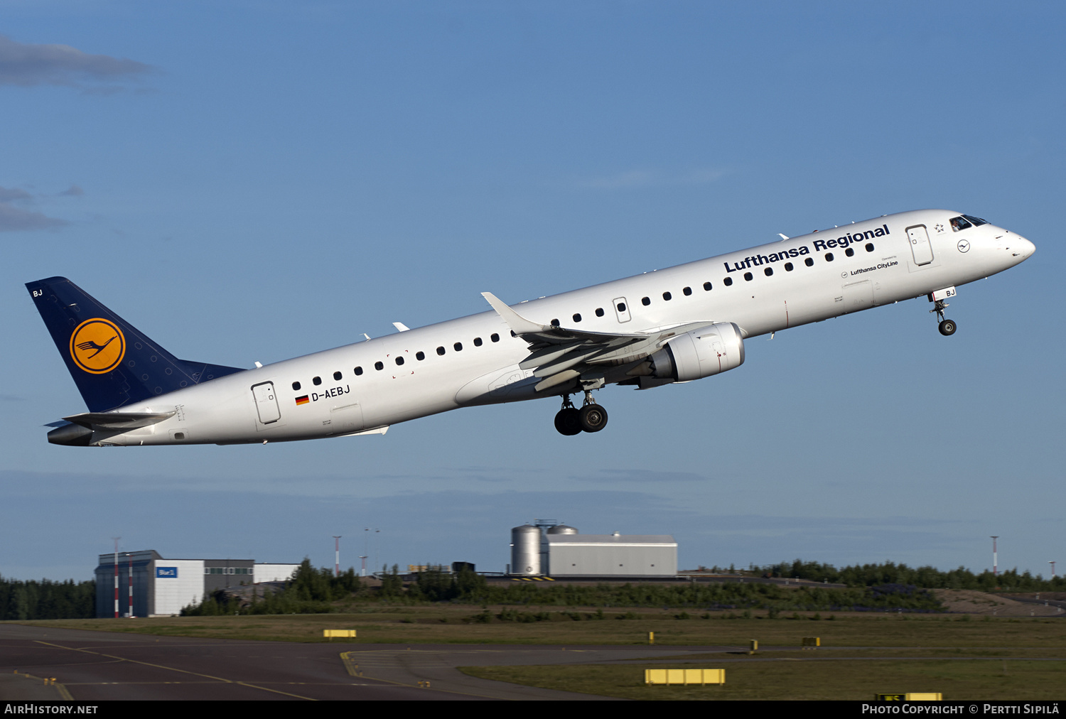 Aircraft Photo of D-AEBJ | Embraer 195LR (ERJ-190-200LR) | Lufthansa Regional | AirHistory.net #167966