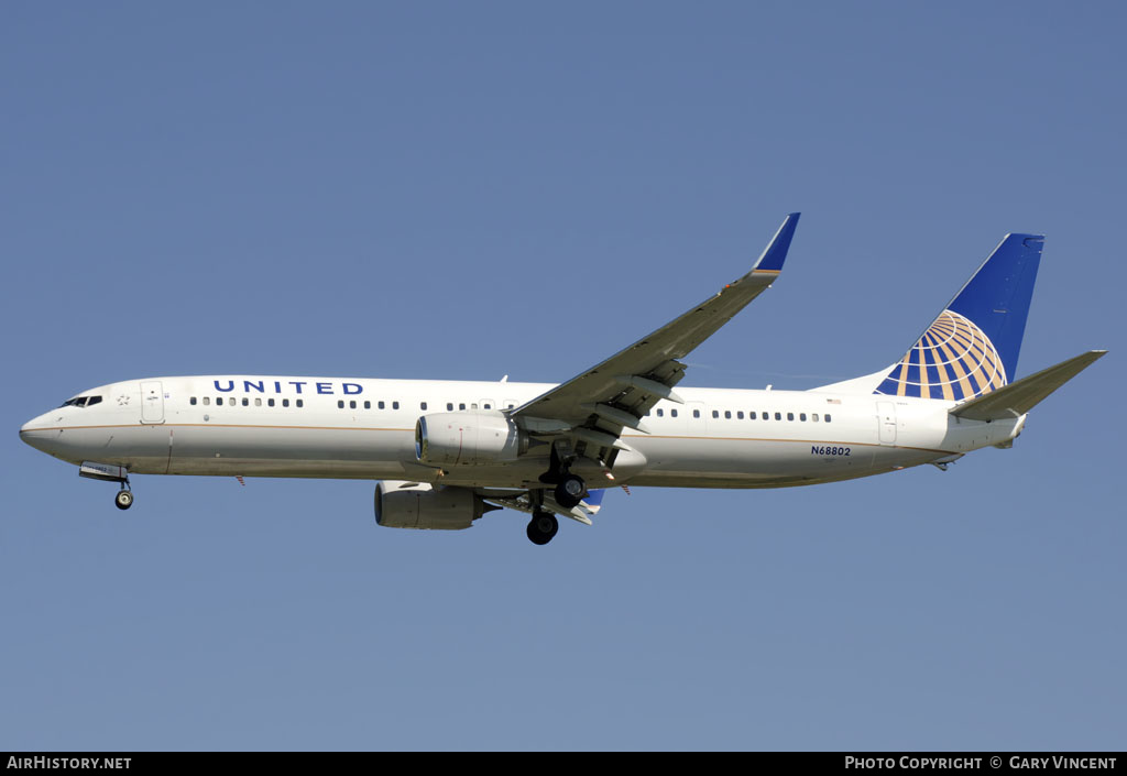 Aircraft Photo of N68802 | Boeing 737-924/ER | United Airlines | AirHistory.net #168007