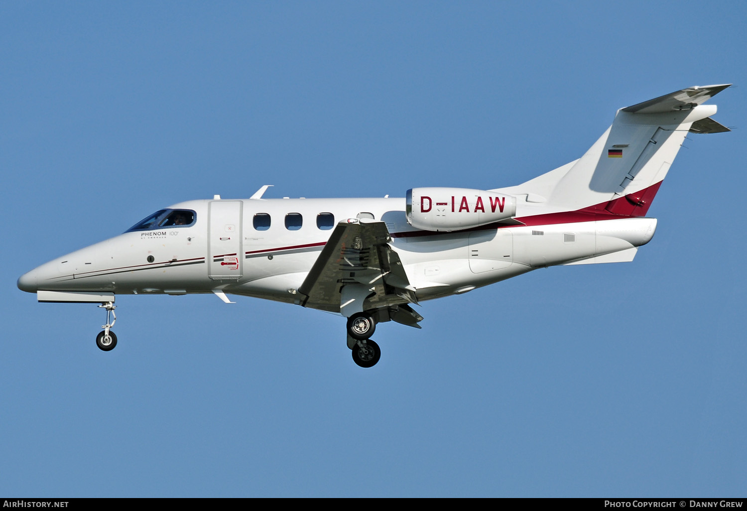 Aircraft Photo of D-IAAW | Embraer EMB-500 Phenom 100 | AirHistory.net #168016