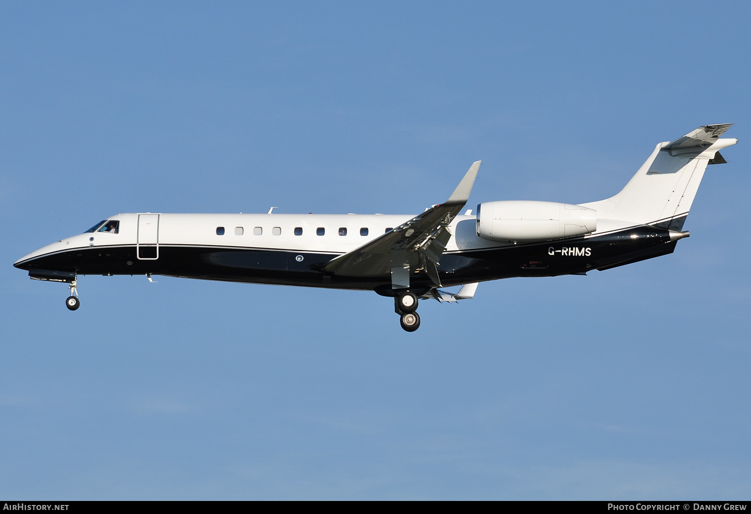 Aircraft Photo of G-RHMS | Embraer Legacy 650 (EMB-135BJ) | AirHistory.net #168026