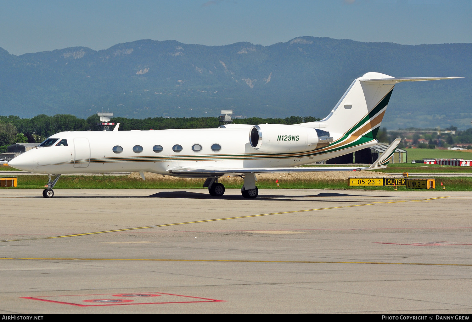 Aircraft Photo of N129NS | Gulfstream Aerospace G-IV Gulfstream IV-SP | AirHistory.net #168039