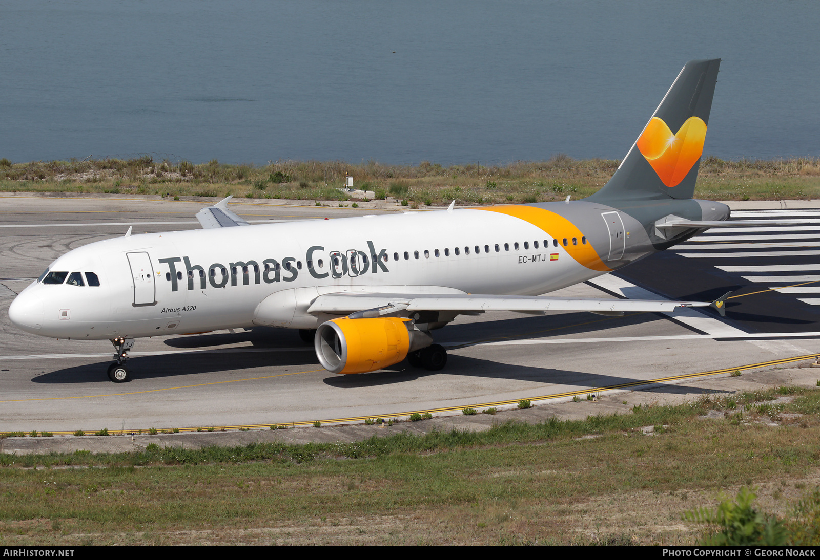 Aircraft Photo of EC-MTJ | Airbus A320-214 | Thomas Cook Airlines | AirHistory.net #168097