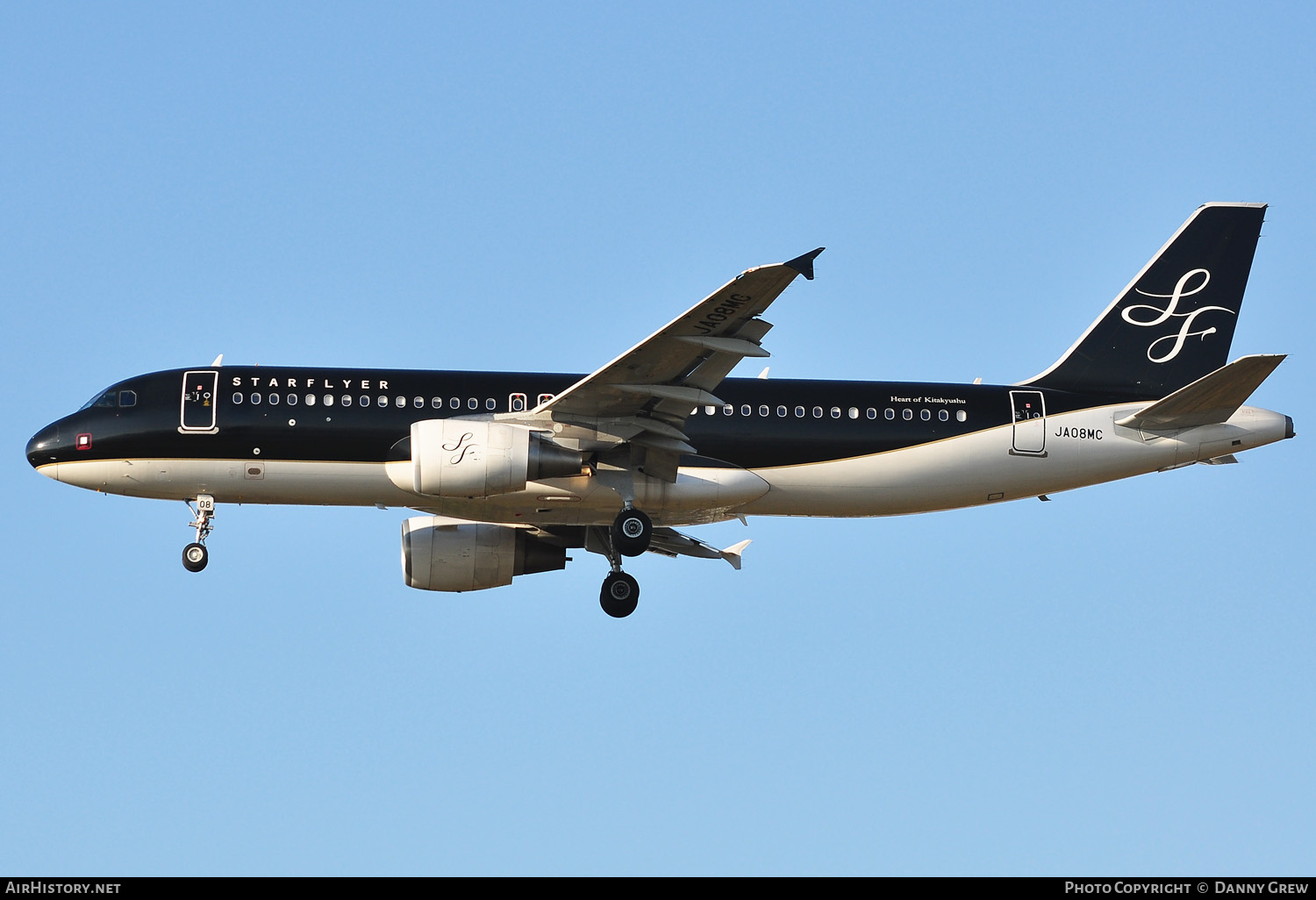 Aircraft Photo of JA08MC | Airbus A320-214 | StarFlyer | AirHistory.net #168176