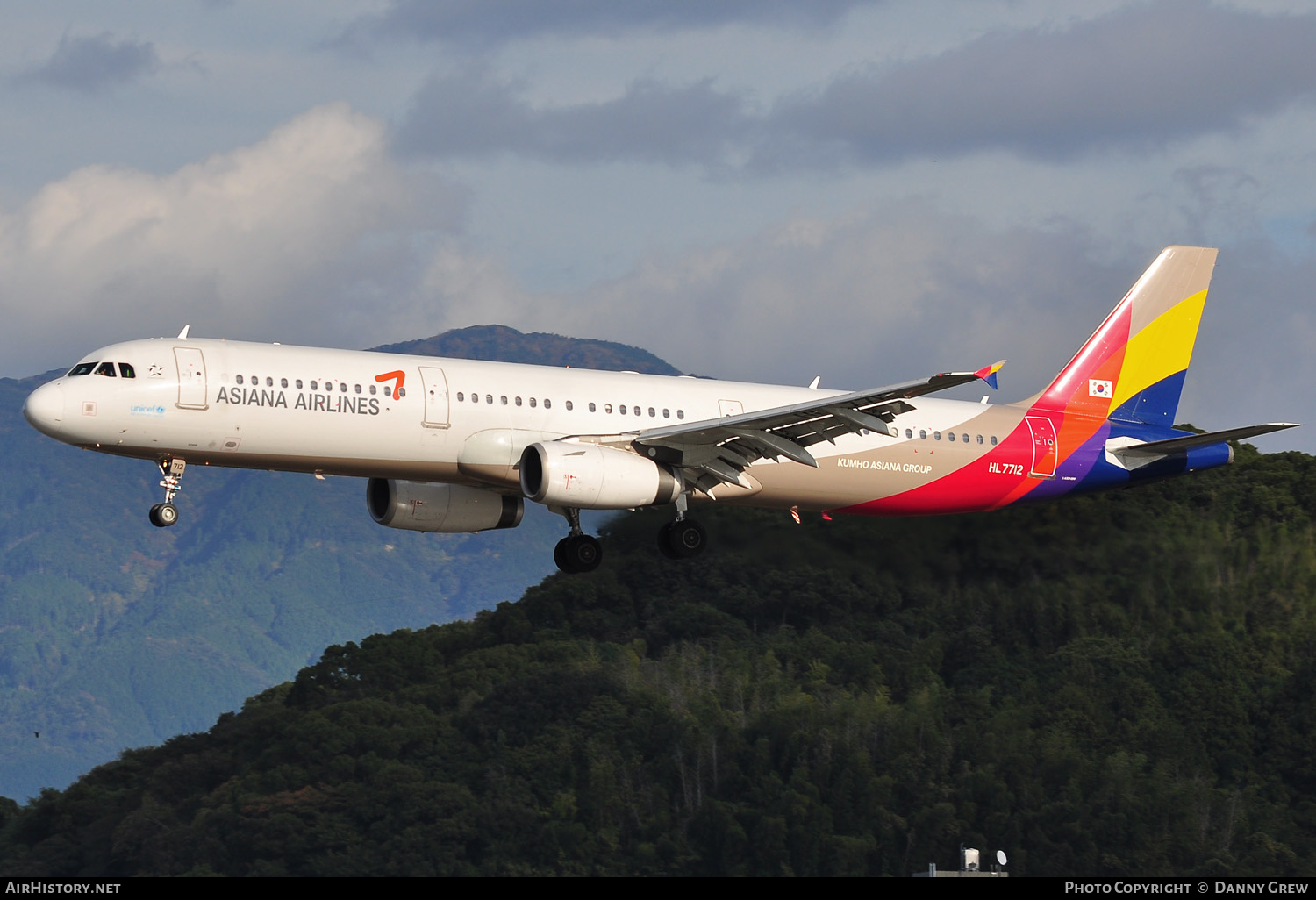 Aircraft Photo of HL7712 | Airbus A321-231 | Asiana Airlines | AirHistory.net #168302