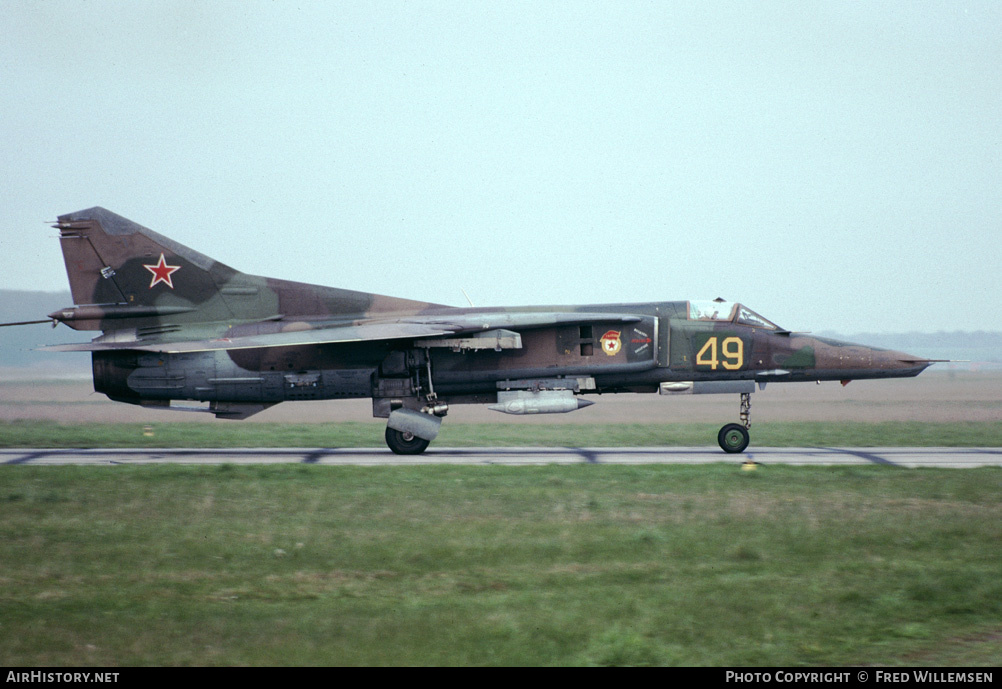 Aircraft Photo of 49 yellow | Mikoyan-Gurevich MiG-27D | Russia - Air Force | AirHistory.net #168343