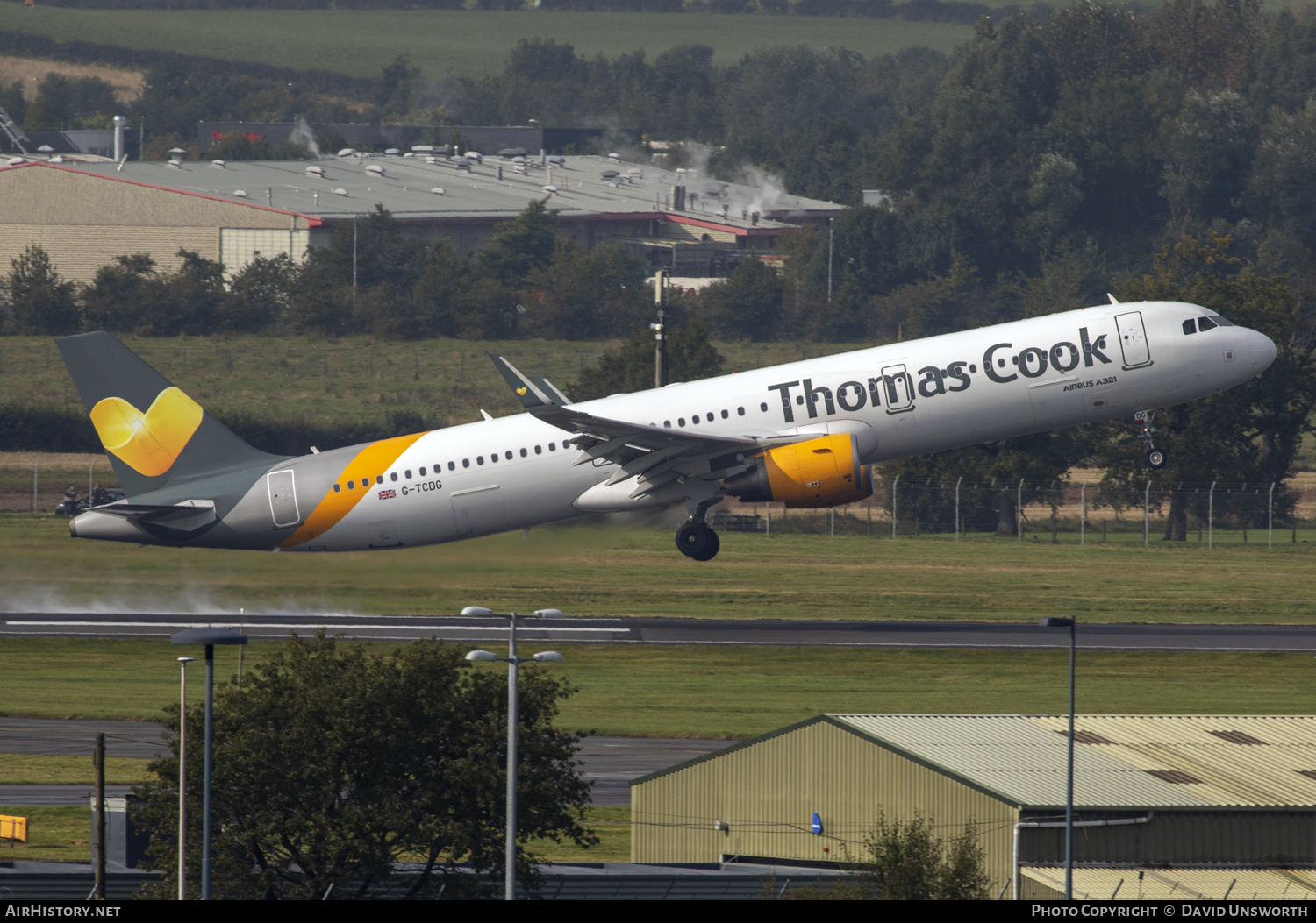 Aircraft Photo of G-TCDG | Airbus A321-211 | Thomas Cook Airlines | AirHistory.net #168540
