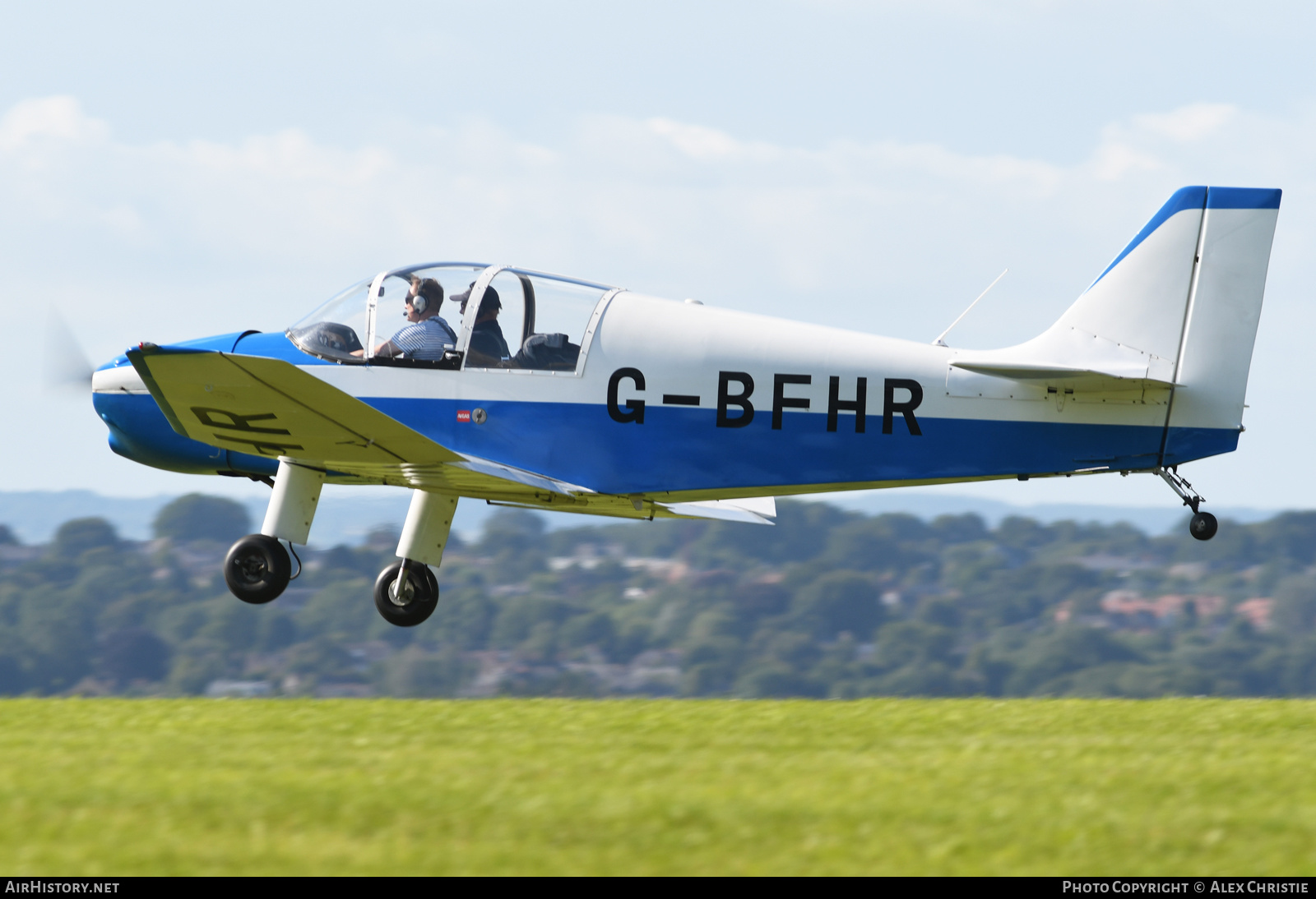 Aircraft Photo of G-BFHR | CEA DR-220 2+2 | AirHistory.net #168552