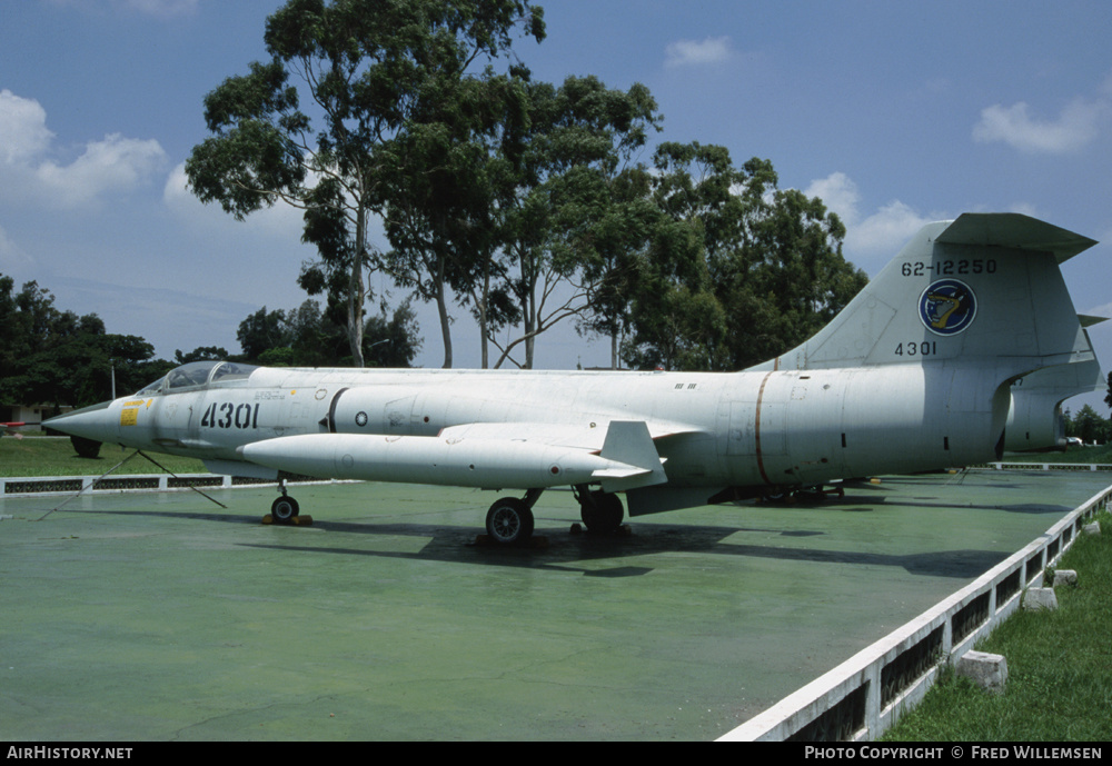 Aircraft Photo of 4301 | Lockheed RF-104G Starfighter | Taiwan - Air Force | AirHistory.net #168608