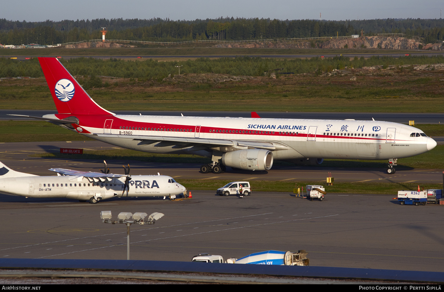 Aircraft Photo of B-5960 | Airbus A330-343 | Sichuan Airlines | AirHistory.net #168611