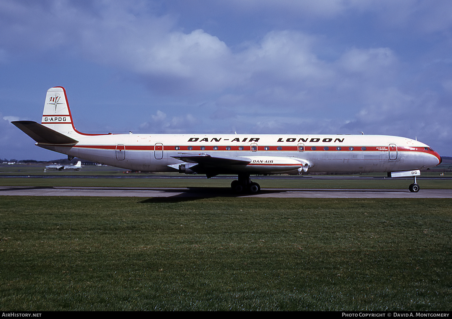 Aircraft Photo of G-APDG | De Havilland D.H. 106 Comet 4 | Dan-Air London | AirHistory.net #168751