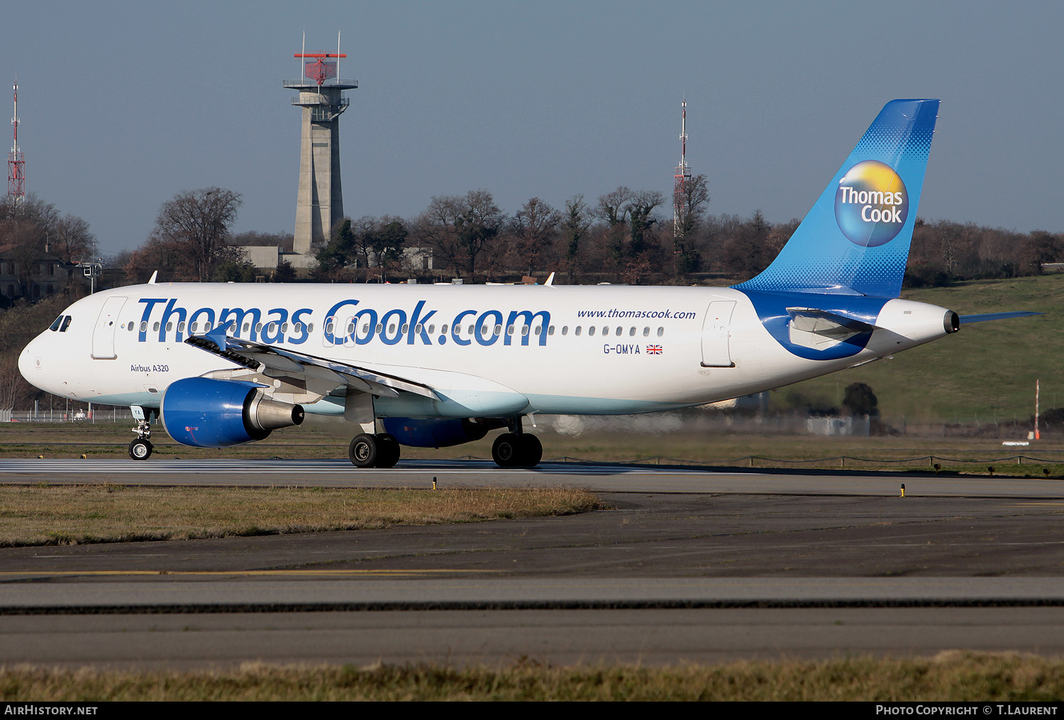 Aircraft Photo of G-OMYA | Airbus A320-214 | Thomas Cook Airlines | AirHistory.net #168862