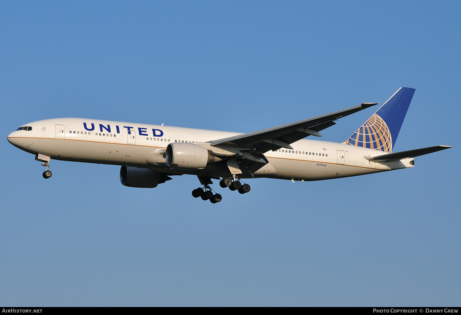 Aircraft Photo of N791UA | Boeing 777-222/ER | United Airlines | AirHistory.net #168936