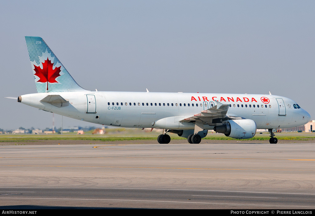 Aircraft Photo of C-FZUB | Airbus A320-214 | Air Canada | AirHistory.net #169445
