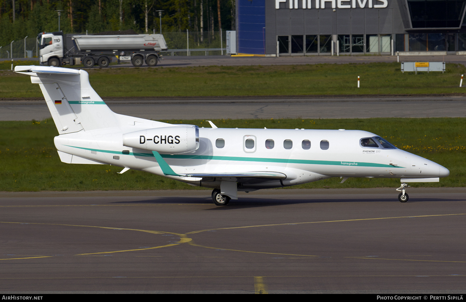 Aircraft Photo of D-CHGS | Embraer EMB-505 Phenom 300 | Hansgrohe Group | AirHistory.net #169475