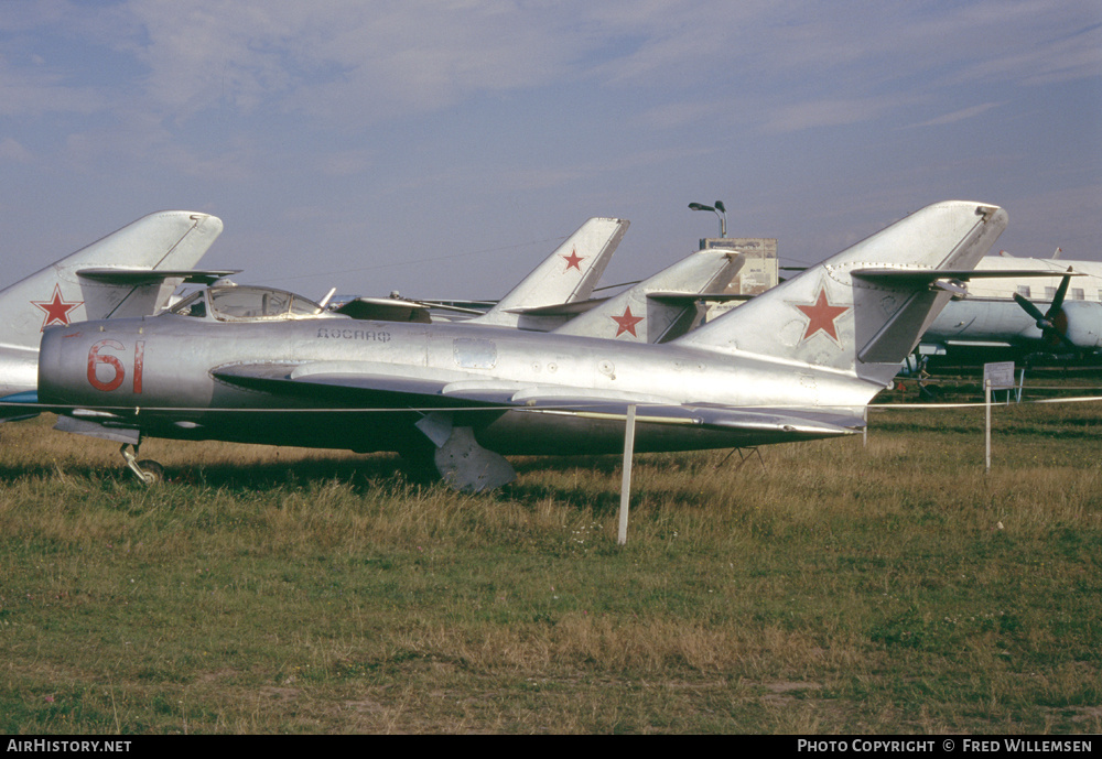 Aircraft Photo of 61 red | Mikoyan-Gurevich MiG-17 | Russia - Air Force | AirHistory.net #169484