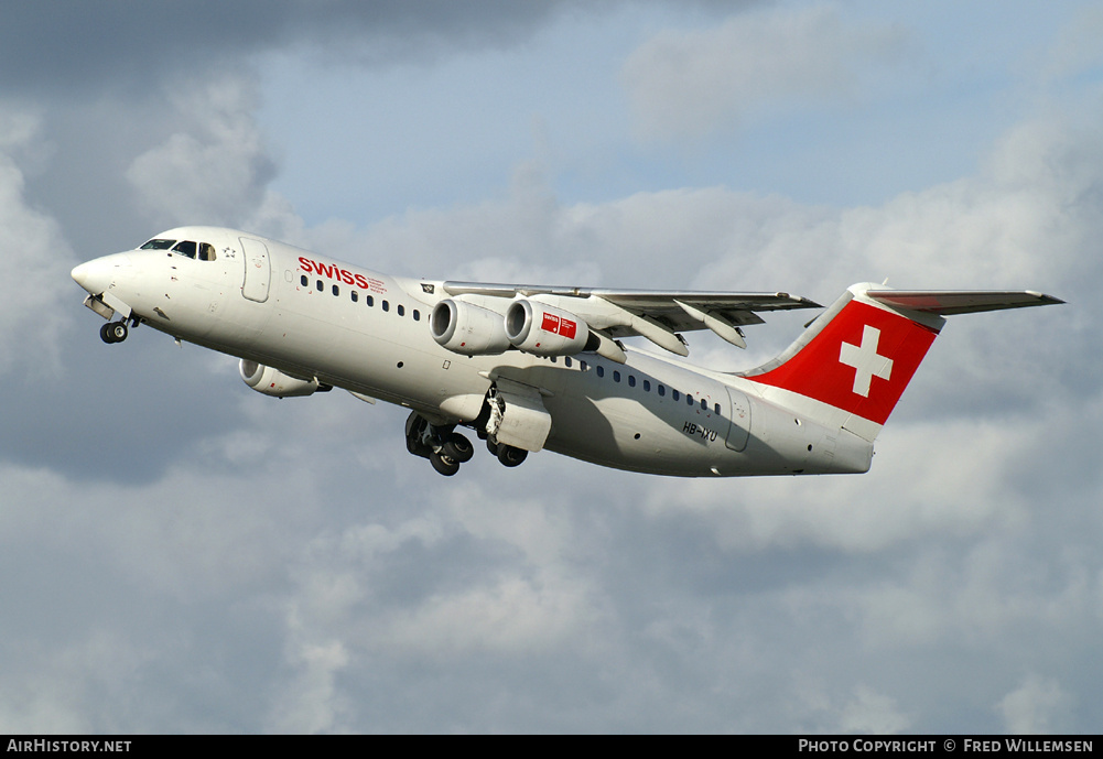 Aircraft Photo of HB-IXU | British Aerospace Avro 146-RJ100 | Swiss International Air Lines | AirHistory.net #169510