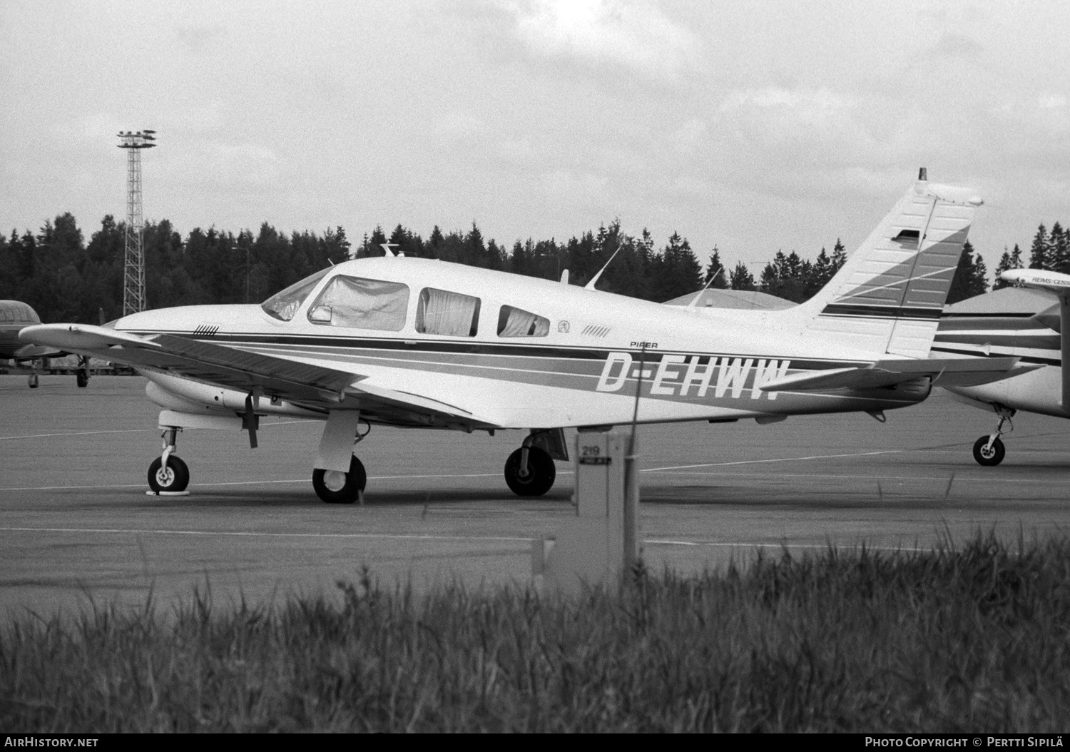 Aircraft Photo of D-EHWW | Piper PA-28R-201T Turbo Arrow III | AirHistory.net #169522