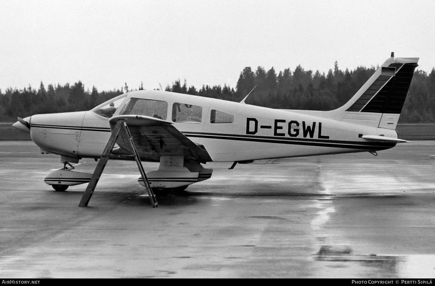 Aircraft Photo of D-EGWL | Piper PA-28-161 Cherokee Warrior II | AirHistory.net #169531