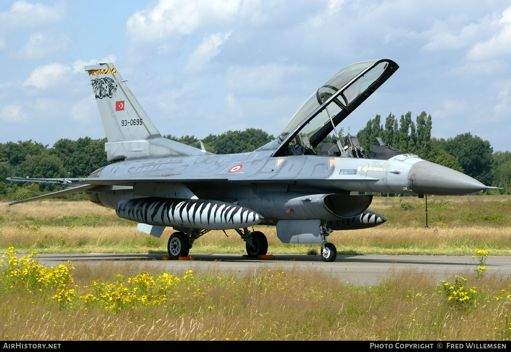Aircraft Photo of 93-0695 | Lockheed Martin F-16DJ Fighting Falcon | Turkey - Air Force | AirHistory.net #169603
