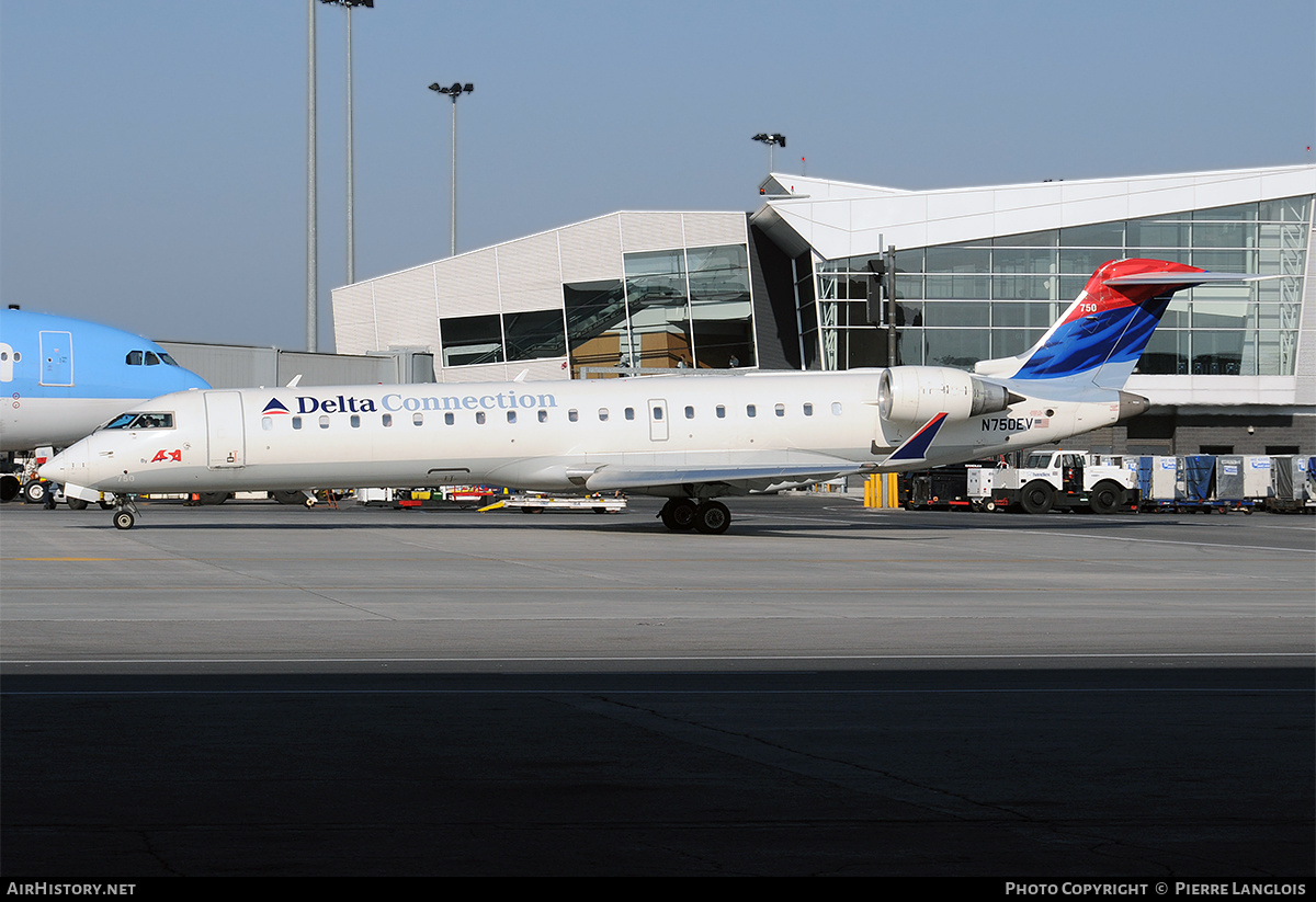 Aircraft Photo of N750EV | Bombardier CRJ-701ER (CL-600-2C10) | Delta Connection | AirHistory.net #169701