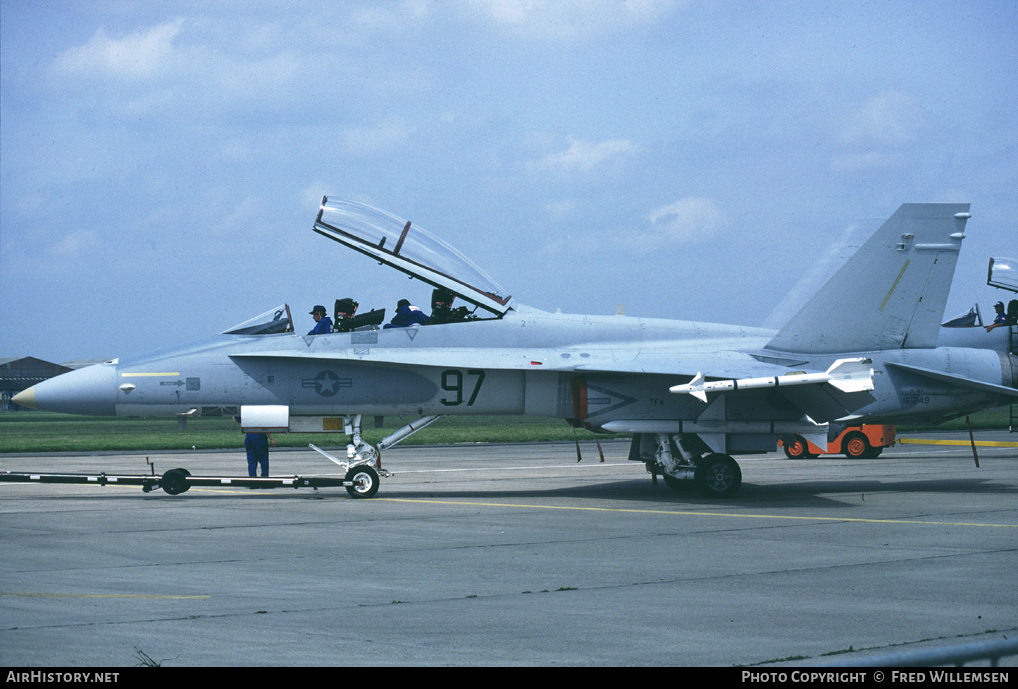 Aircraft Photo of 161249 | McDonnell Douglas F/A-18B Hornet | USA - Navy | AirHistory.net #170191
