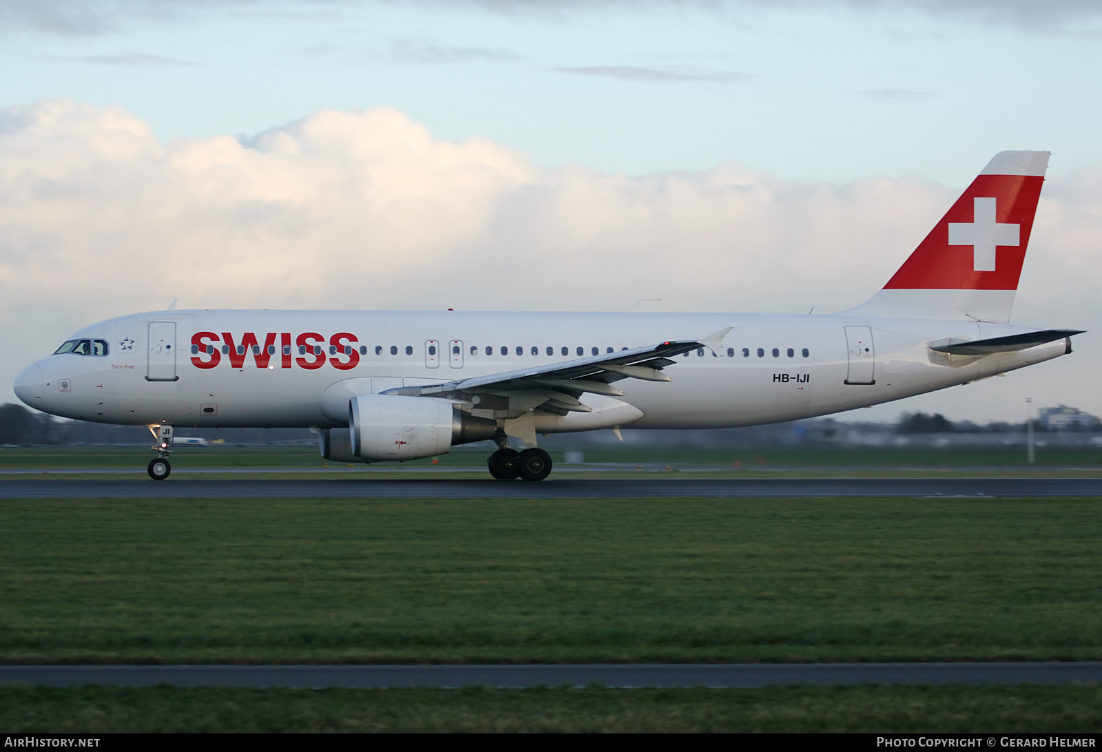 Aircraft Photo of HB-IJI | Airbus A320-214 | Swiss International Air Lines | AirHistory.net #170268