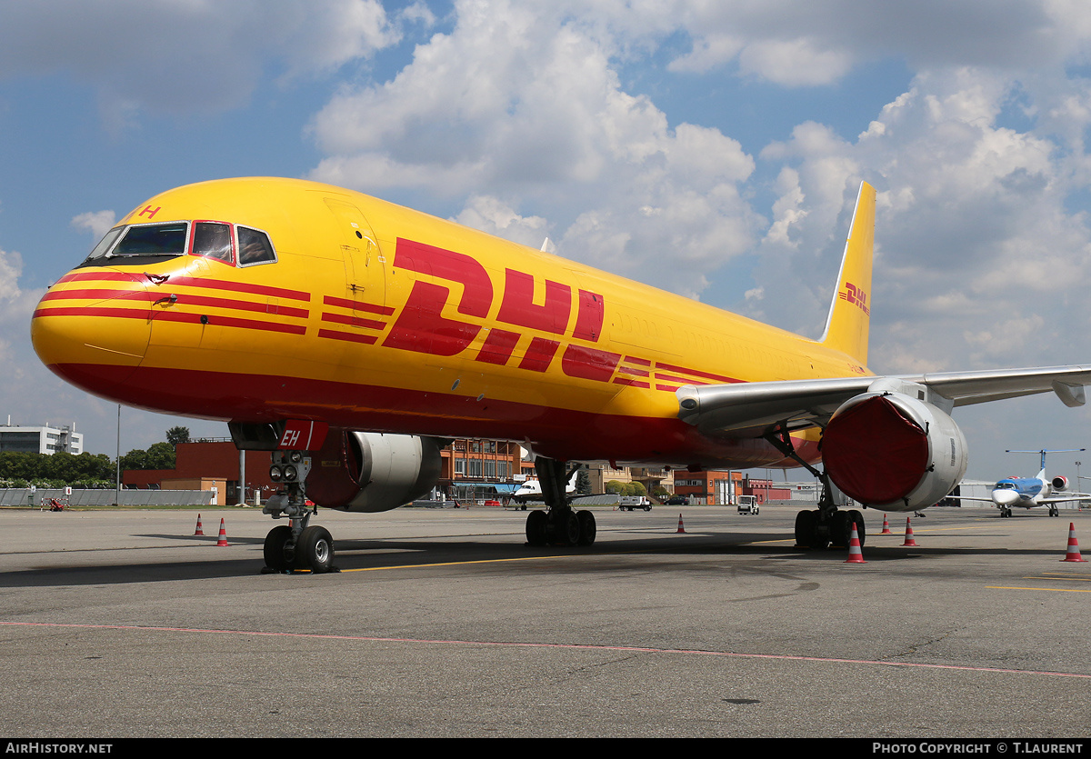 Aircraft Photo of D-ALEH | Boeing 757-236/SF | DHL International | AirHistory.net #170288