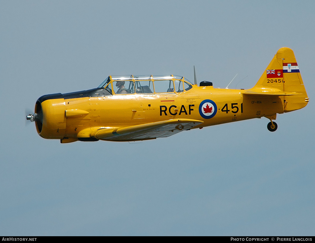 Aircraft Photo of CF-ROA / 20451 | North American T-6H Harvard Mk IV | Canada - Air Force | AirHistory.net #170559