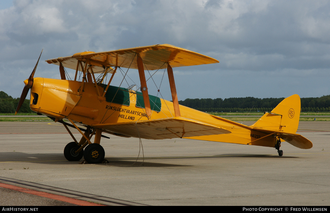 Aircraft Photo of N8233 | De Havilland D.H. 82A Tiger Moth II | Rijksluchtvaartschool - RLS | AirHistory.net #170606