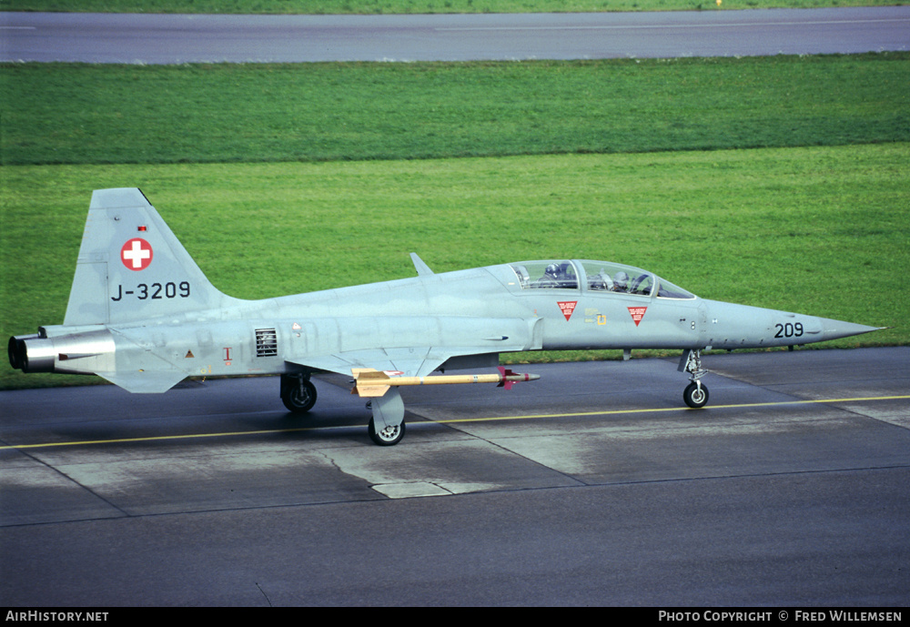 Aircraft Photo of J-3209 | Northrop F-5F Tiger II | Switzerland - Air Force | AirHistory.net #170633