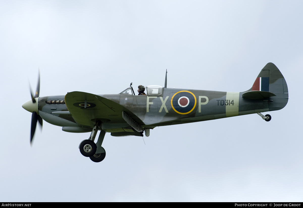 Aircraft Photo of G-CGYJ / TD314 | Supermarine 361 Spitfire HF9E | UK - Air Force | AirHistory.net #171018