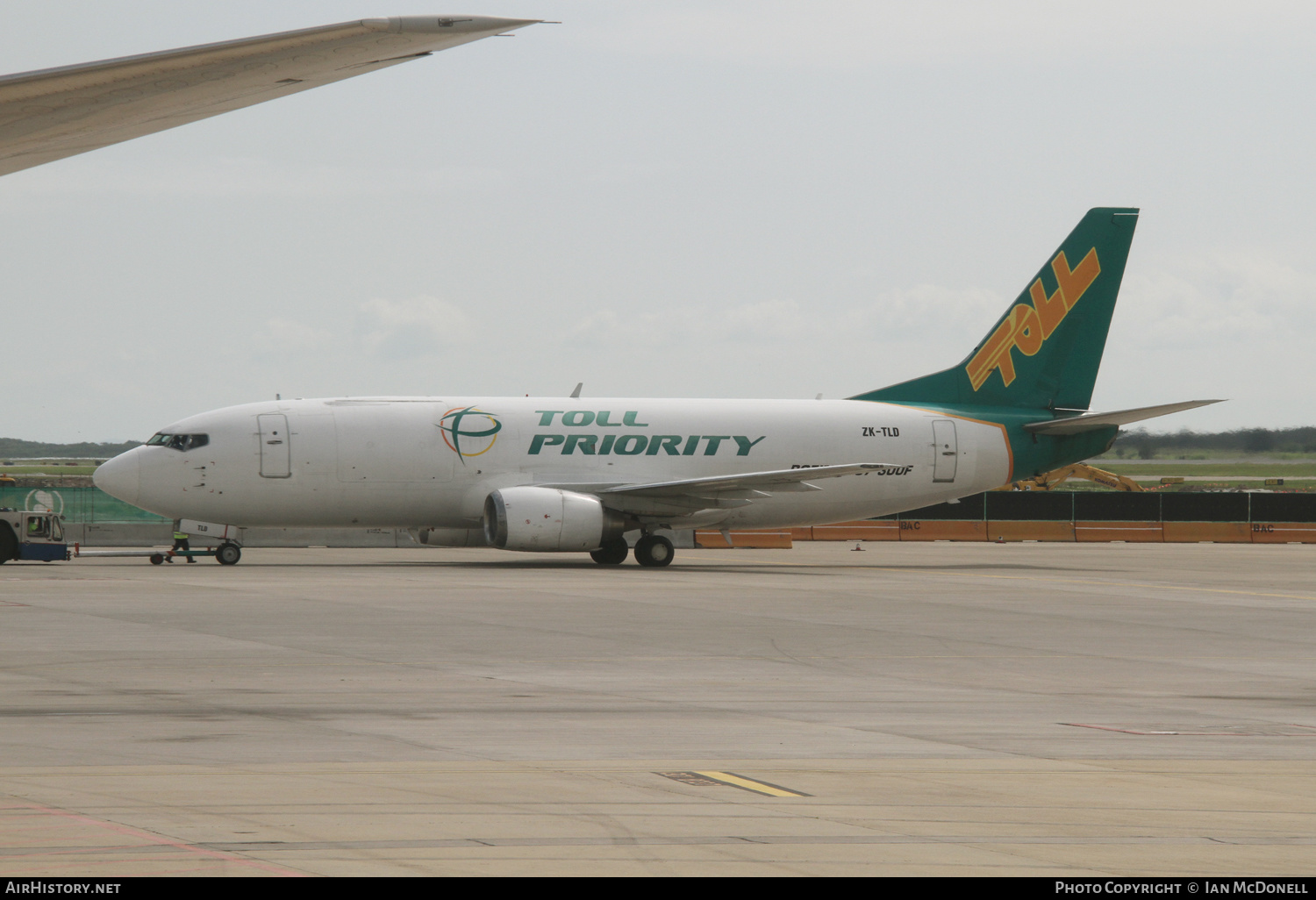 Aircraft Photo of ZK-TLD | Boeing 737-3B7(SF) | Toll Priority | AirHistory.net #171046