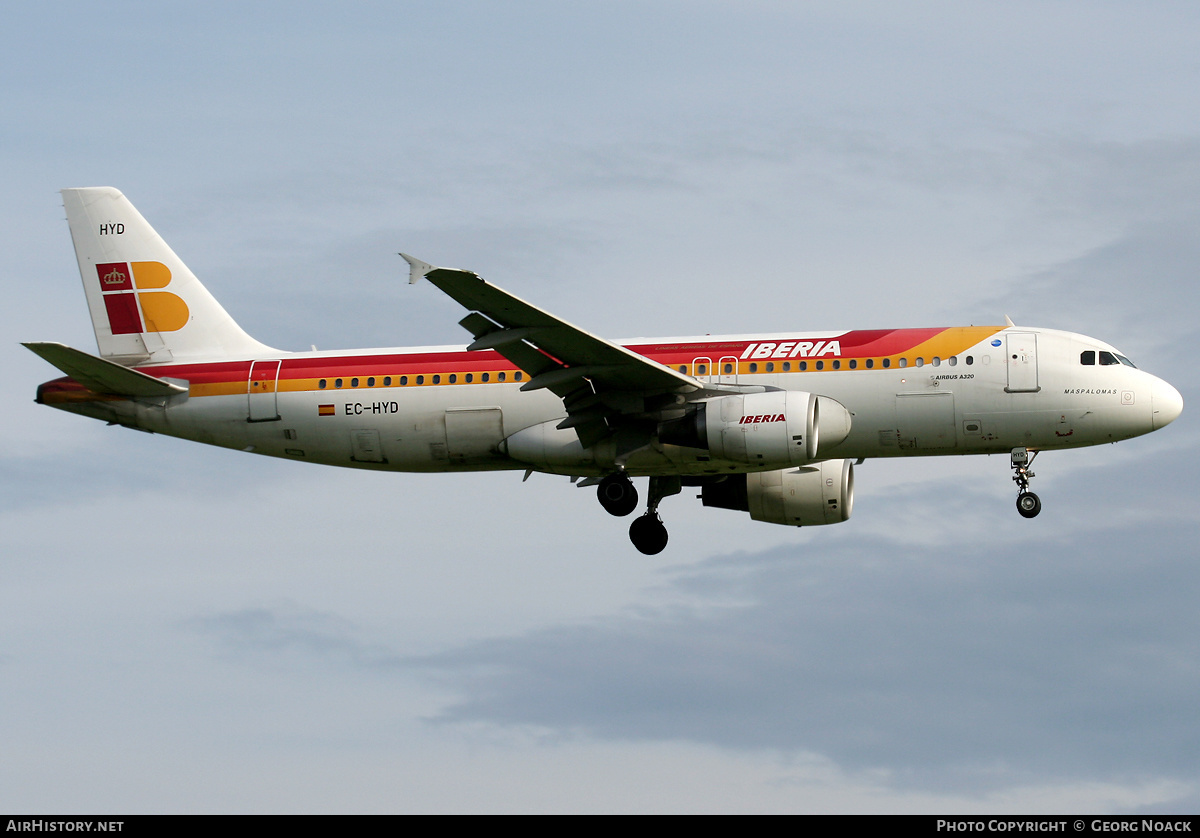 Aircraft Photo of EC-HYD | Airbus A320-214 | Iberia | AirHistory.net #171154