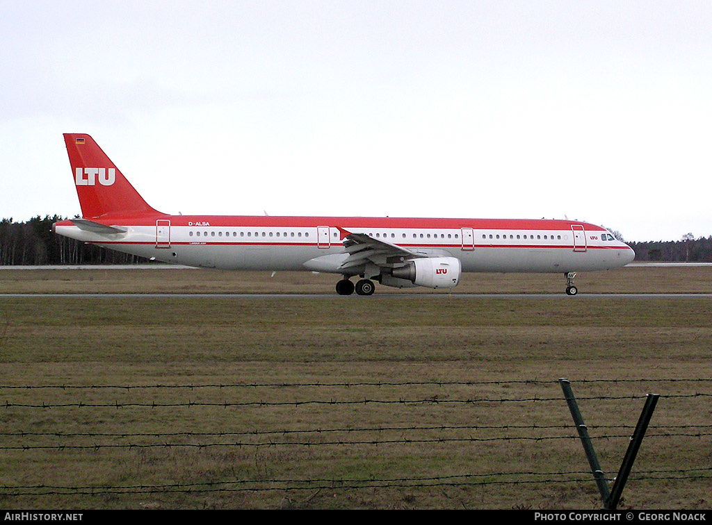 Aircraft Photo of D-ALSA | Airbus A321-211 | LTU - Lufttransport-Unternehmen | AirHistory.net #171245