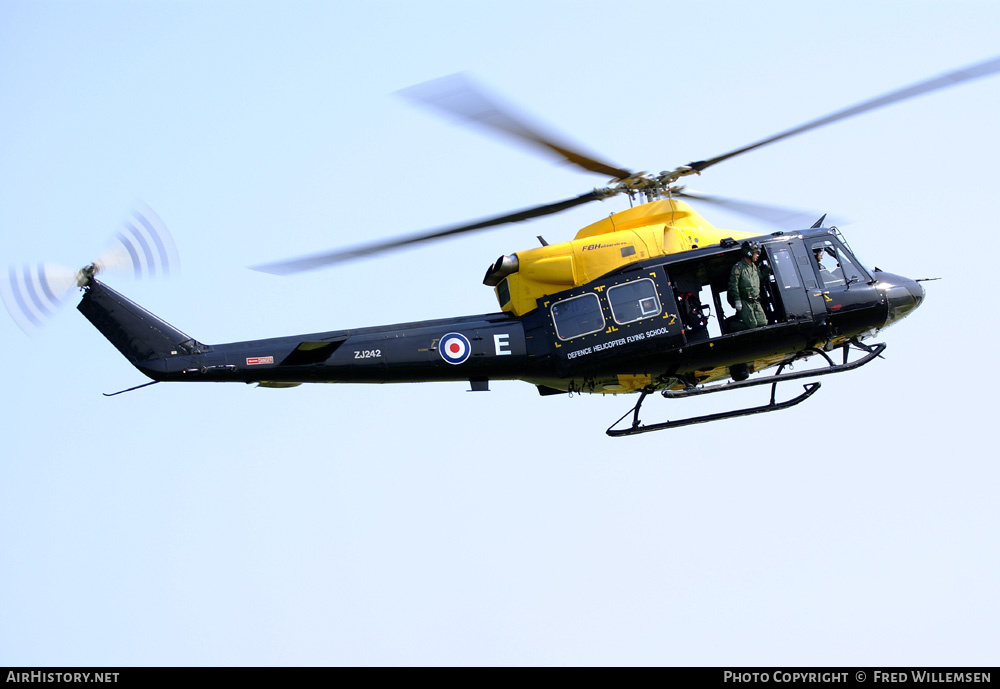 Aircraft Photo of ZJ242 | Bell 412EP Griffin HT1 | UK - Air Force | AirHistory.net