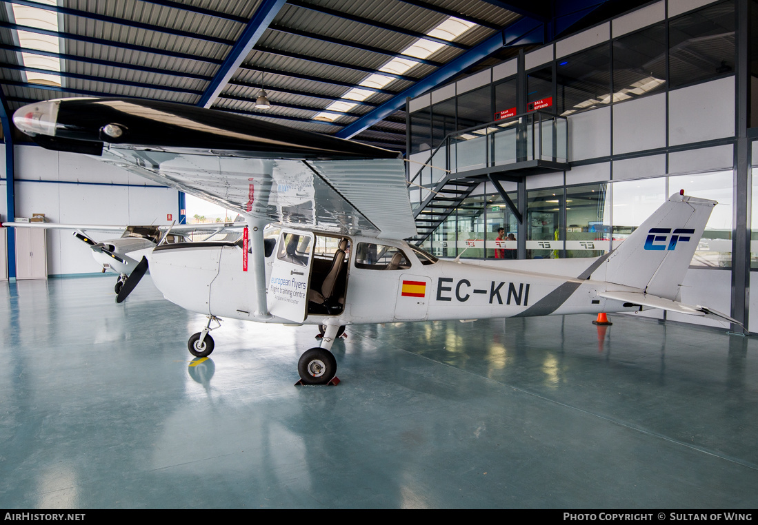 Aircraft Photo of EC-KNI | Cessna 172R Skyhawk | European Flyers | AirHistory.net #171728