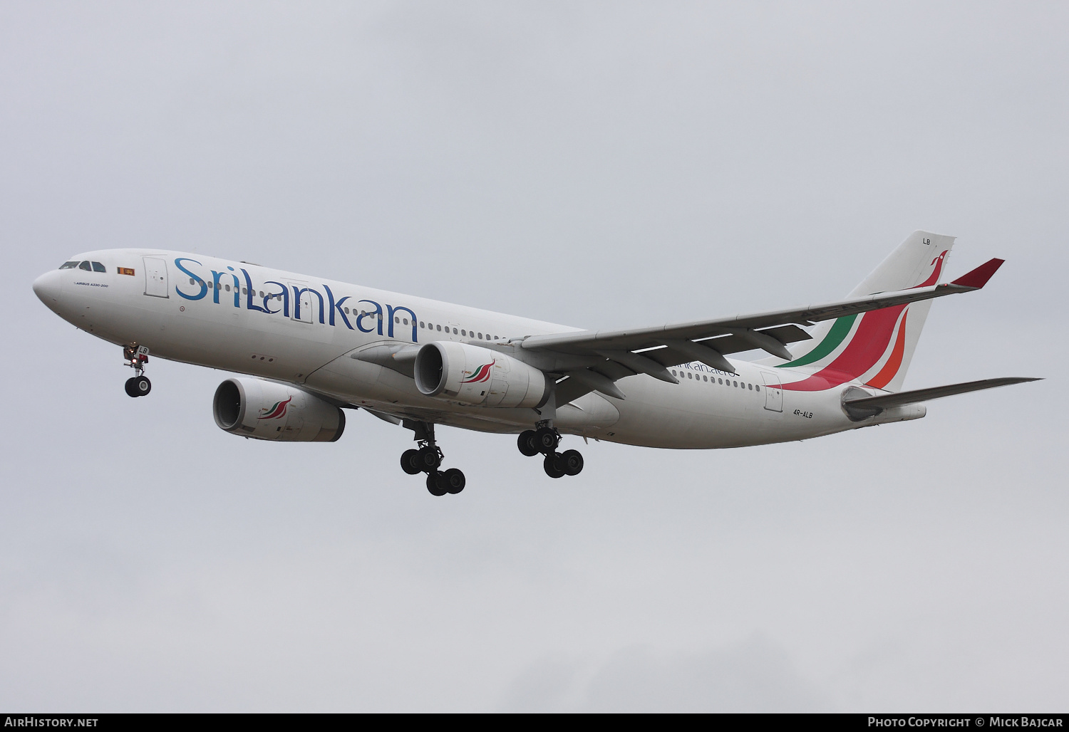Aircraft Photo of 4R-ALB | Airbus A330-243 | SriLankan Airlines | AirHistory.net #172018