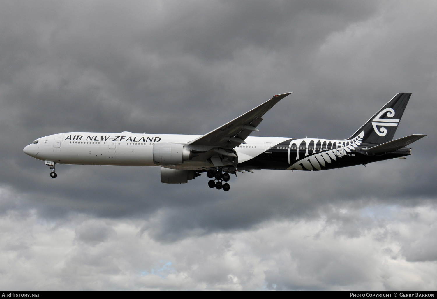 Aircraft Photo of ZK-OKP | Boeing 777-319/ER | Air New Zealand | AirHistory.net #172065