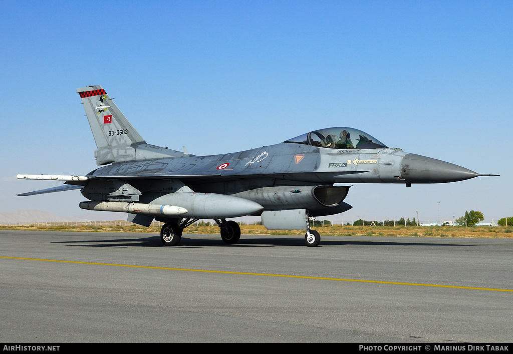 Aircraft Photo of 93-0663 | Lockheed Martin F-16CJ Fighting Falcon | Turkey - Air Force | AirHistory.net #172090