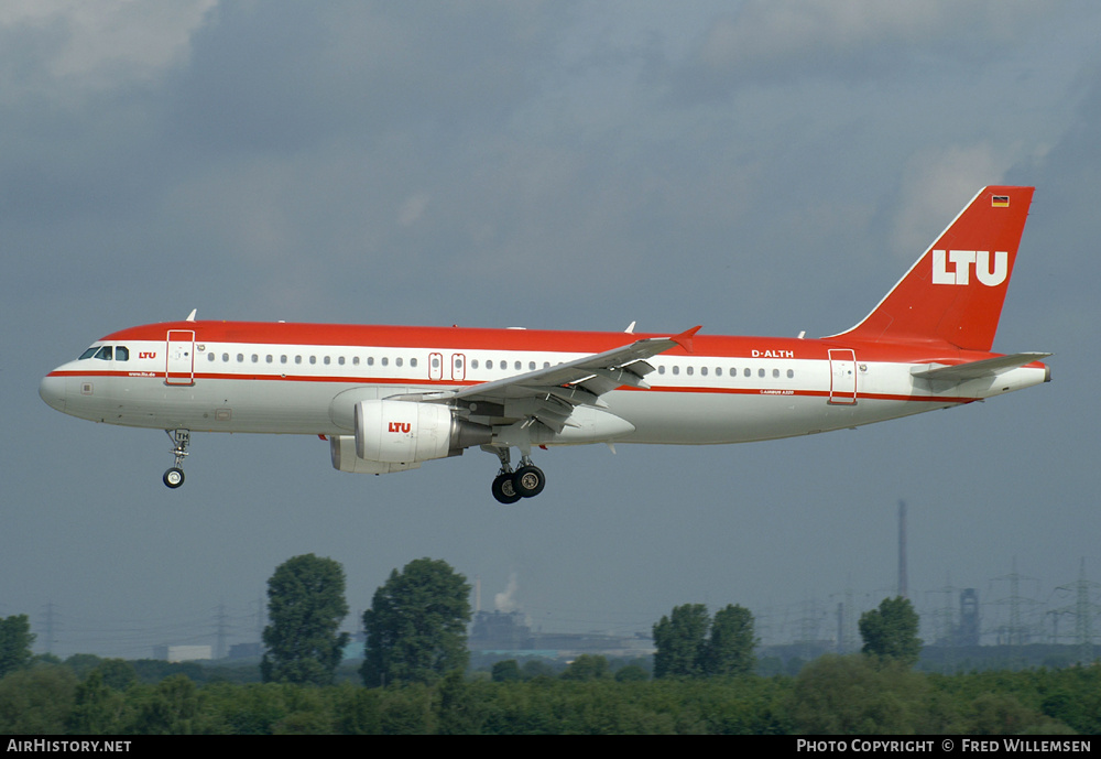 Aircraft Photo of D-ALTH | Airbus A320-214 | LTU - Lufttransport-Unternehmen | AirHistory.net #172183