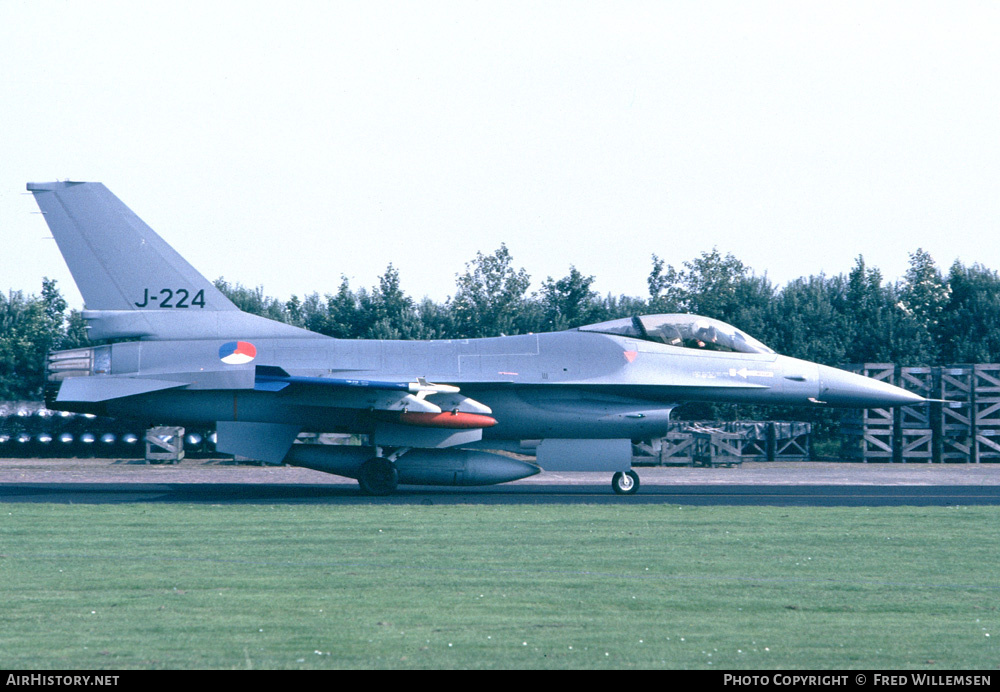 Aircraft Photo of J-224 | General Dynamics F-16A Fighting Falcon | Netherlands - Air Force | AirHistory.net #172198