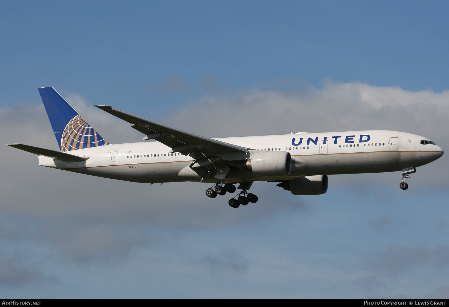 Aircraft Photo of N784UA | Boeing 777-222/ER | United Airlines | AirHistory.net #172343