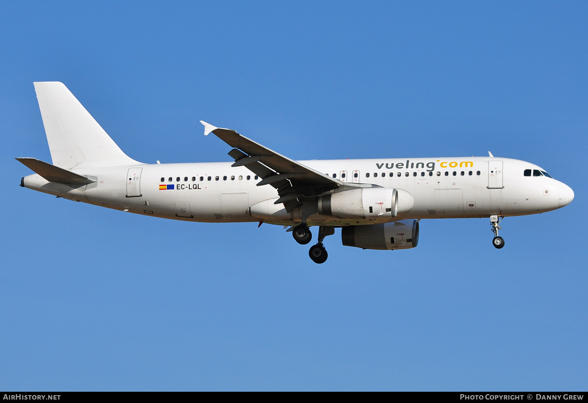 Aircraft Photo of EC-LQL | Airbus A320-232 | Vueling Airlines | AirHistory.net #172390