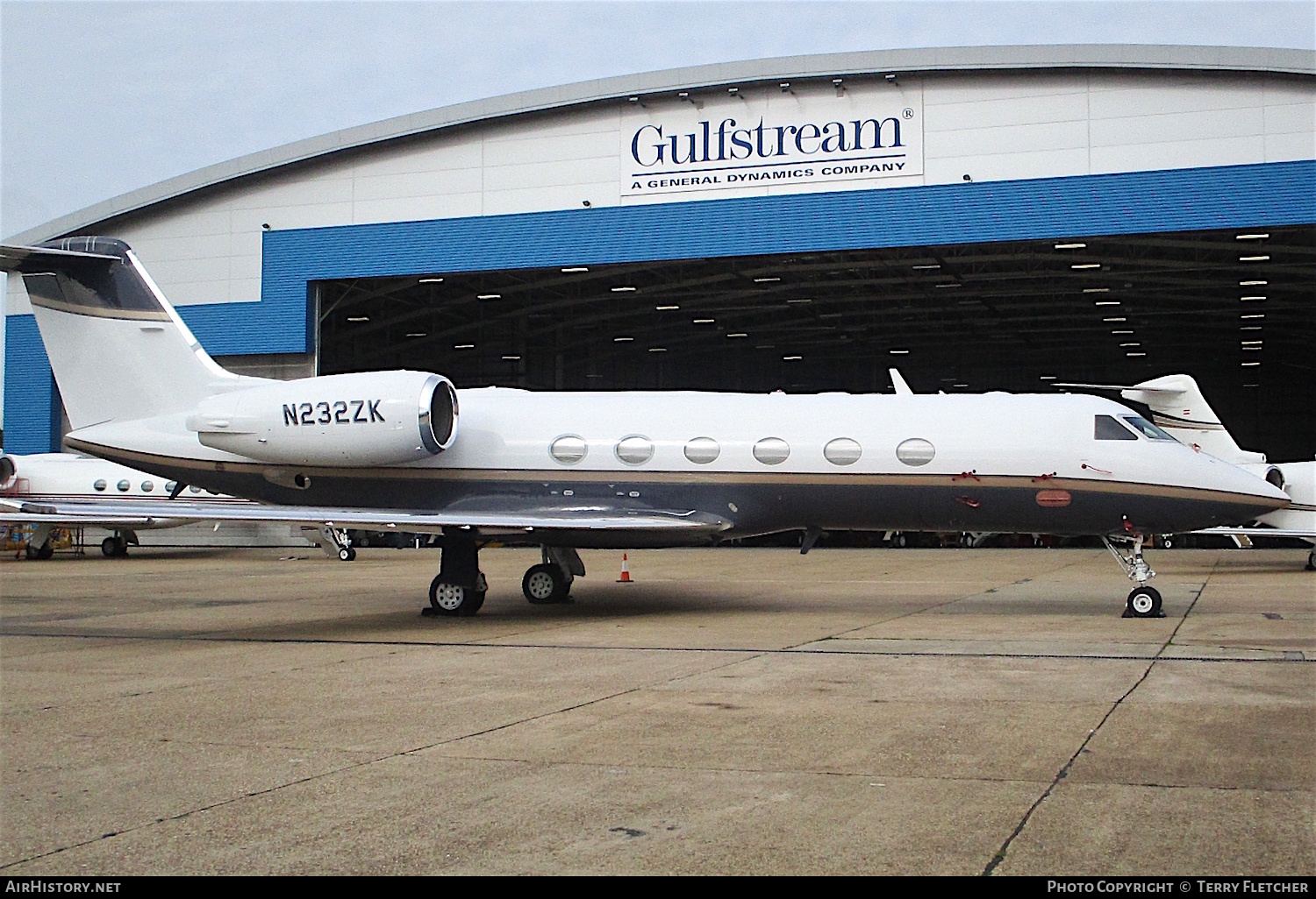 Aircraft Photo of N232ZK | Gulfstream Aerospace G-IV Gulfstream G400 | AirHistory.net #172523