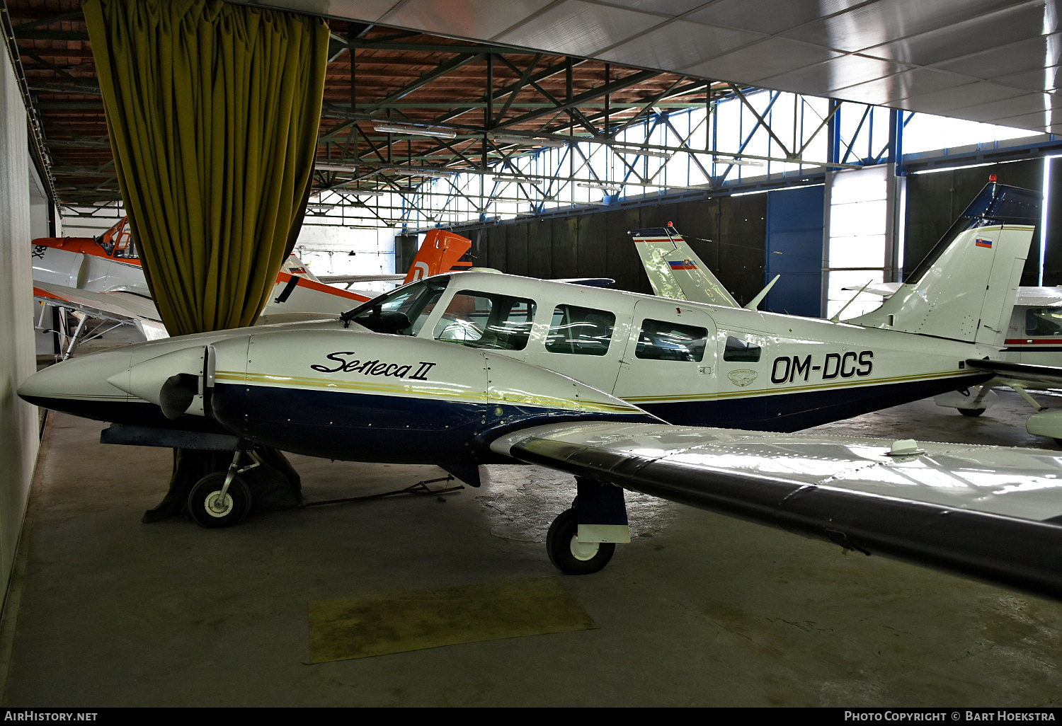 Aircraft Photo of OM-DCS | Piper PA-34-200T Seneca II | AirHistory.net #172602