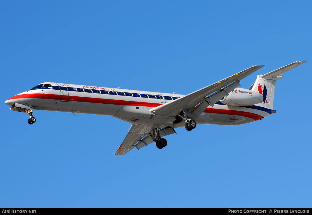 Aircraft Photo of N923AE | Embraer ERJ-145LR (EMB-145LR) | American Eagle | AirHistory.net #172636