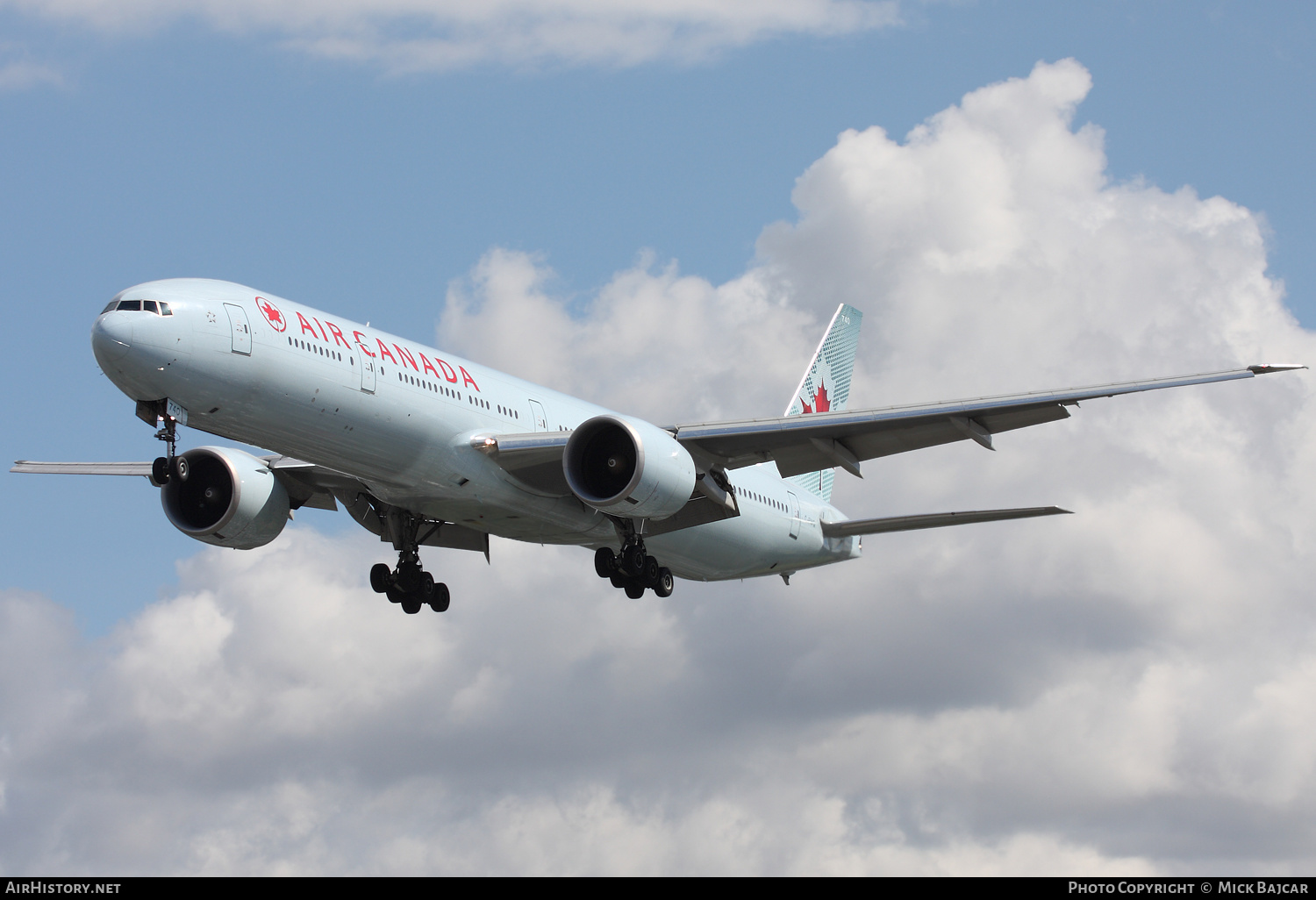 Aircraft Photo of C-FIVQ | Boeing 777-333/ER | Air Canada | AirHistory.net #172768