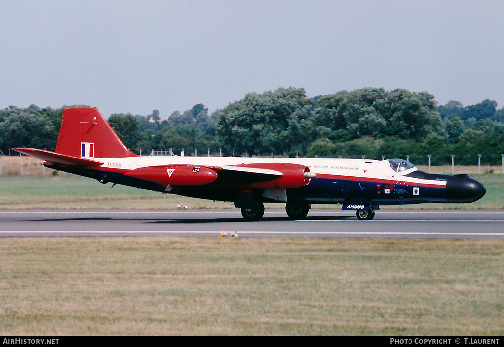 Aircraft Photo of XH568 | English Electric Canberra B2/6 | UK - Air Force | AirHistory.net #172791