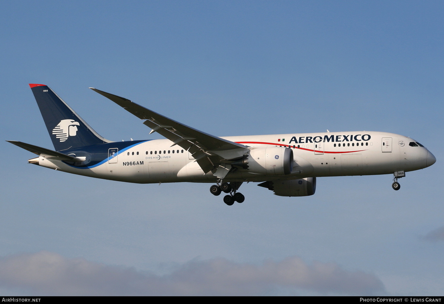 Aircraft Photo of N966AM | Boeing 787-8 Dreamliner | AeroMéxico | AirHistory.net #172825