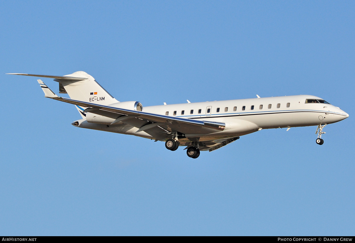 Aircraft Photo of EC-LNM | Bombardier Global Express (BD-700-1A10) | AirHistory.net #172829